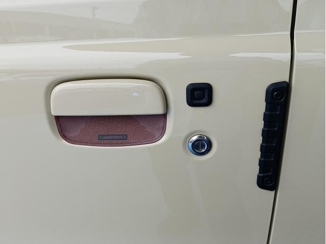 Suzuki JIMNY NOMADE 2025 — фото автомобиля 1