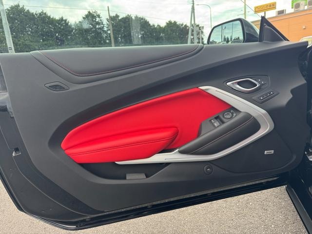 Chevrolet CAMARO 2021 — фото автомобиля 1