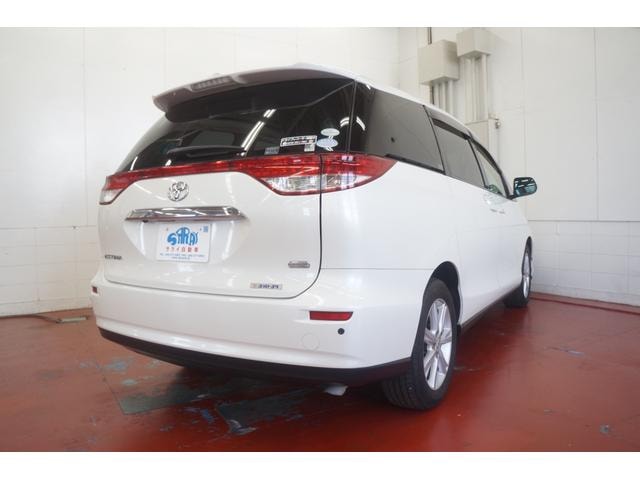 Toyota ESTIMA 2011 — фото автомобиля 1