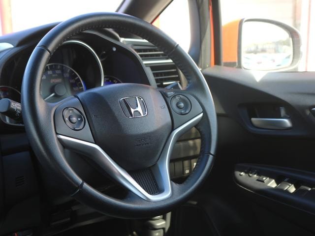 Honda FIT 2014 — фото автомобиля 1