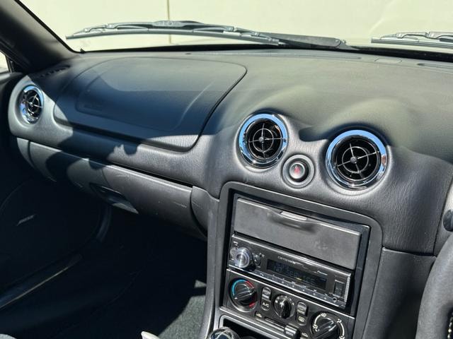 Mazda ROADSTER 1998 — фото автомобиля 1