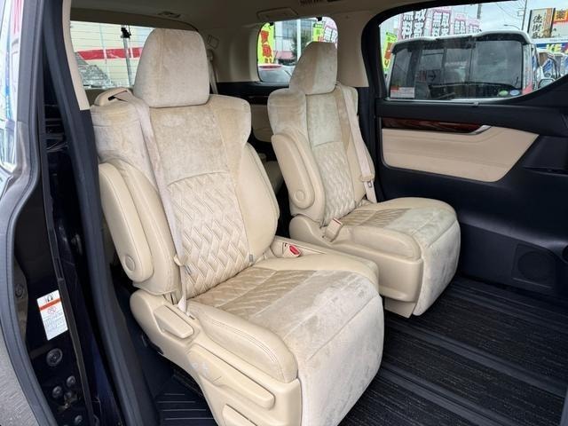 Toyota VELLFIRE HYBRID 2015 — фото автомобиля 1