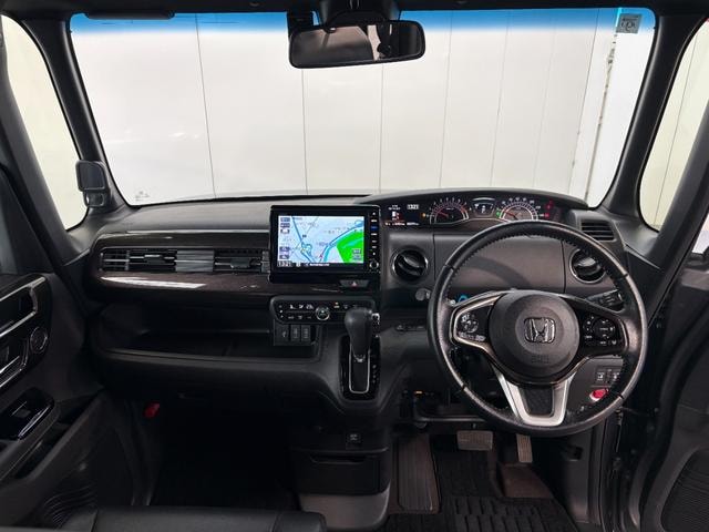 Honda N-BOX CUSTOM 2019 — фото автомобиля 1