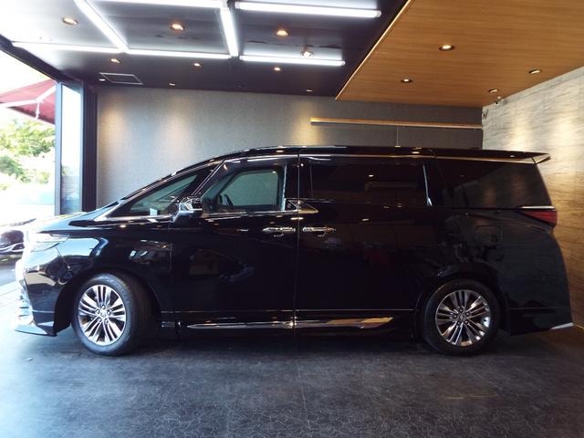 Toyota ALPHARD HYBRID 2024 — фото автомобиля 1