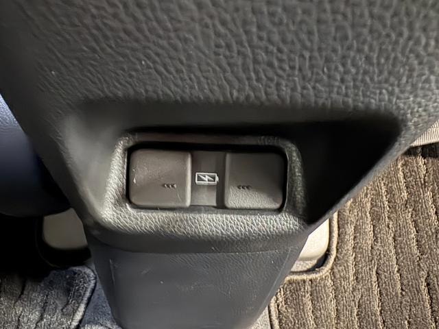 Honda FIT 2025 — фото автомобиля 1