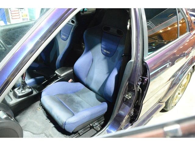 Mitsubishi LANCER 1999 — фото автомобиля 1