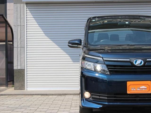 Toyota VOXY 2014 — фото автомобиля 1