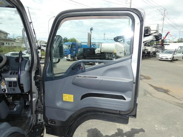 Mitsubishi Fuso CANTER 2011 — фото автомобиля 1