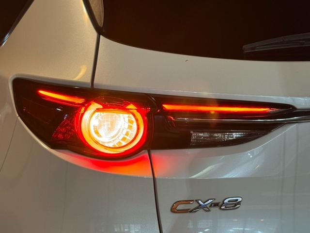 Mazda CX-8 2017 — фото автомобиля 1