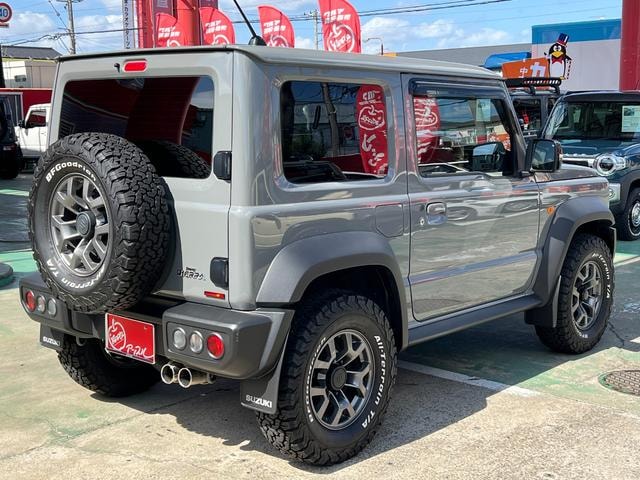 Suzuki JIMNY SIERRA 2024 — фото автомобиля 1