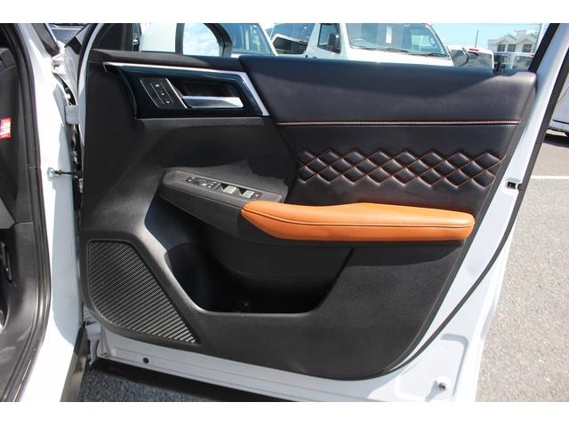 Mitsubishi OUTLANDER PHEV 2022 — фото автомобиля 1