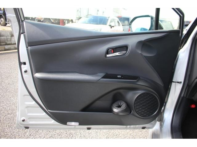 Toyota PRIUS PHV 2020 — фото автомобиля 1