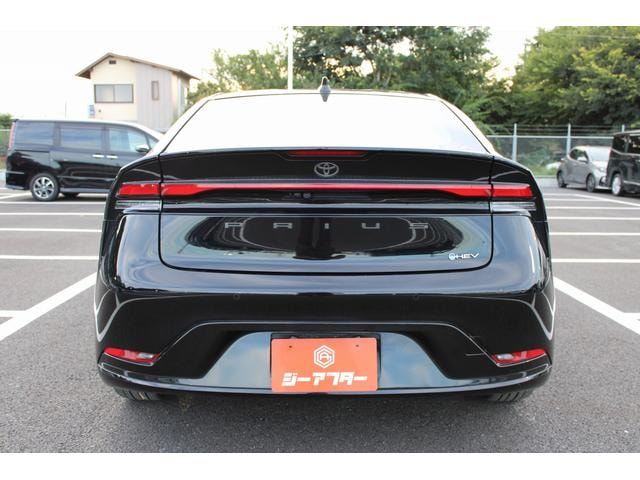 Toyota PRIUS 2024 — фото автомобиля 1