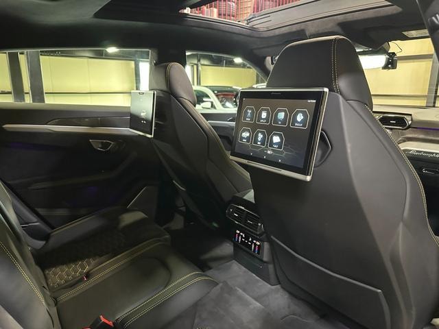 Lamborghini URUS 2019 — фото автомобиля 1