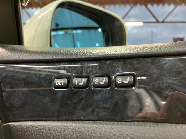 Миниатюра 32