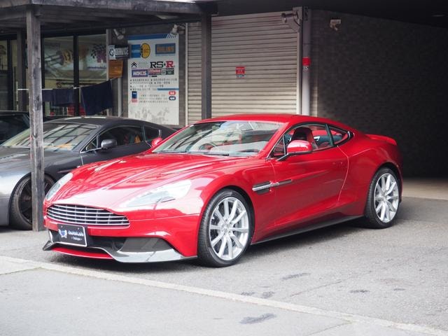 Aston Martin VANQUISH 2013 — фото автомобиля 1