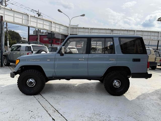 Миниатюра 17