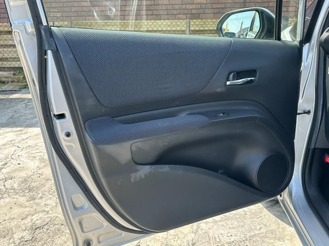 Toyota SIENTA 2016 — фото автомобиля 1