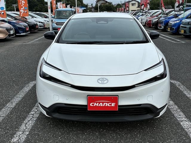 Toyota PRIUS 2023 — фото автомобиля 1
