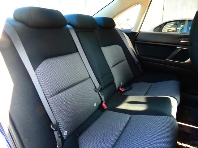 Subaru LEGACY B4 2005 — фото автомобиля 1