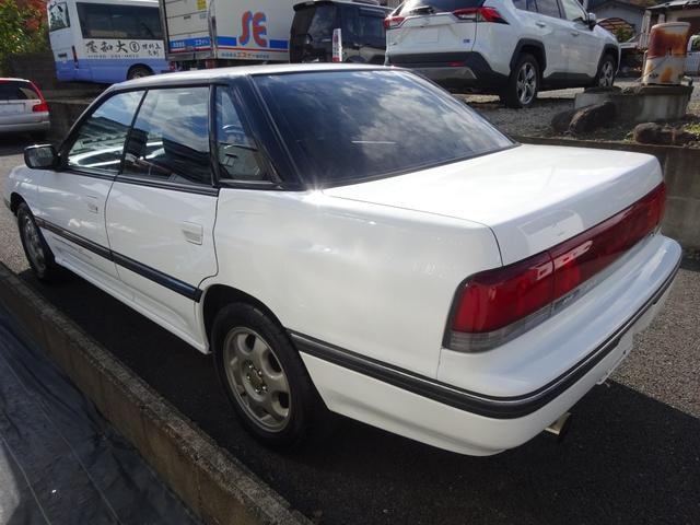 Subaru LEGACY 1992 — фото автомобиля 1
