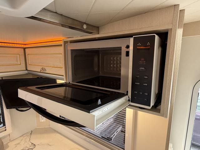Миниатюра 12