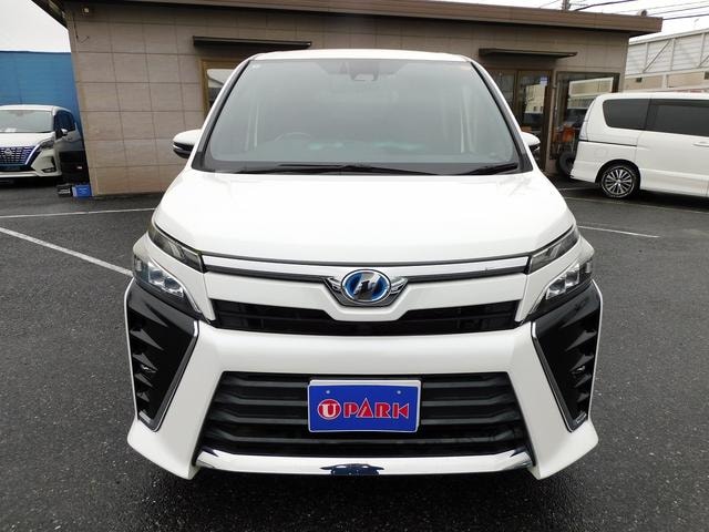 Toyota VOXY 2018 — фото автомобиля 1