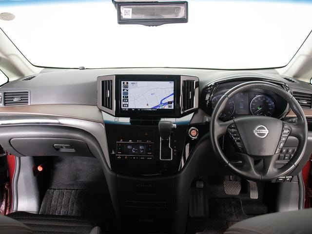 Nissan ELGRAND 2021 — фото автомобиля 1