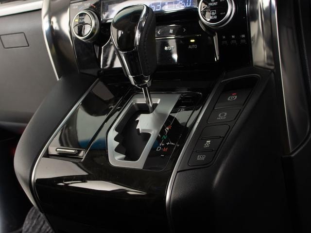 Toyota VELLFIRE 2016 — фото автомобиля 1