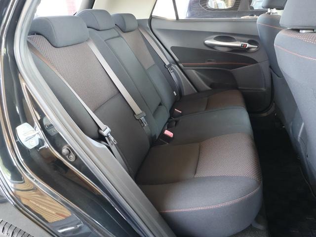 Toyota AURIS 2010 — фото автомобиля 1