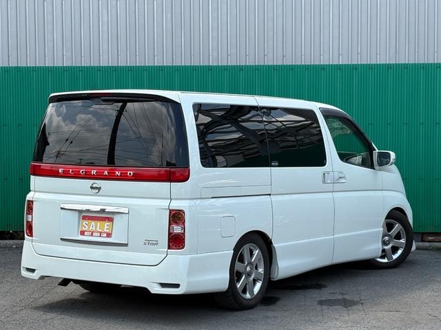 Nissan ELGRAND 2007 — фото автомобиля 1