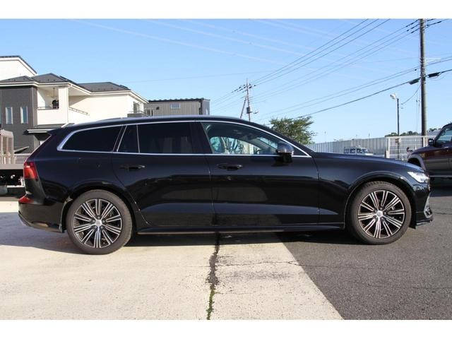 Volvo V60 2018 — фото автомобиля 1