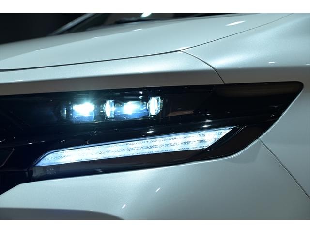 Toyota VELLFIRE HYBRID 2023 — фото автомобиля 1