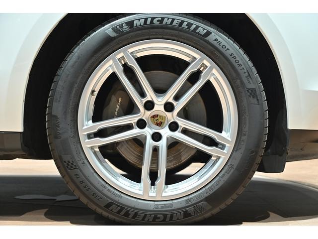 Миниатюра 18