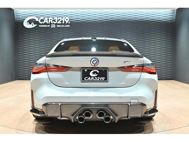 Bmw M4 2022 — фото автомобиля 1