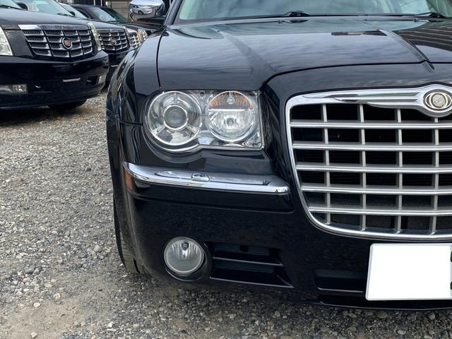 Chrysler 300C 2009 — фото автомобиля 1