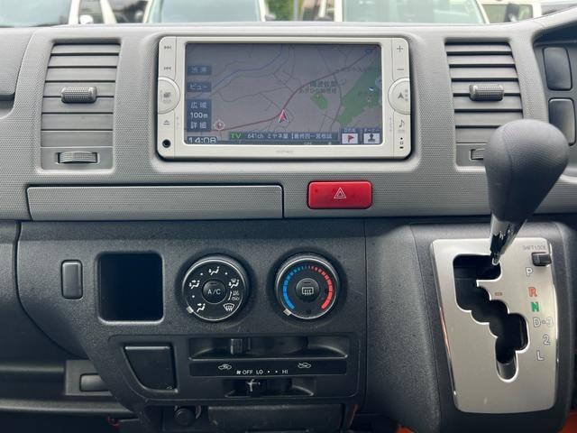 Toyota HIACE VAN 2013 — фото автомобиля 1