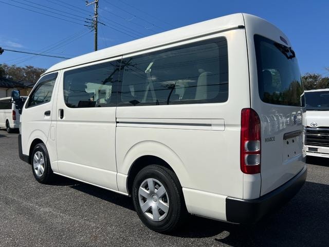 Toyota HIACE WAGON 2019 — фото автомобиля 1