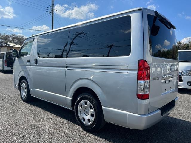 Toyota HIACE VAN 2021 — фото автомобиля 1