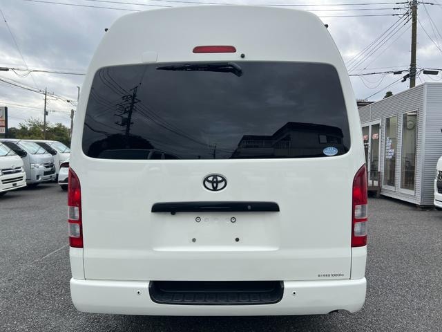 Toyota HIACE VAN 2012 — фото автомобиля 1
