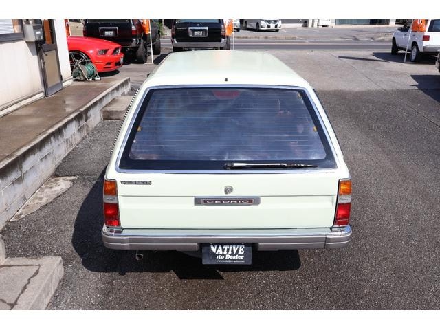 Nissan CEDRIC WAGON 1994 — фото автомобиля 1