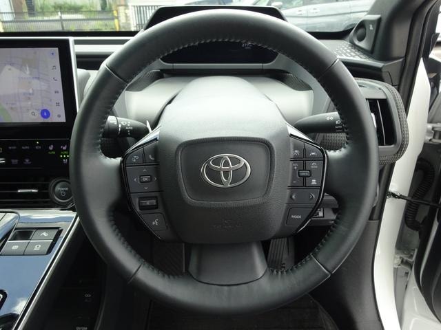 Toyota BZ4X 2024 — фото автомобиля 1