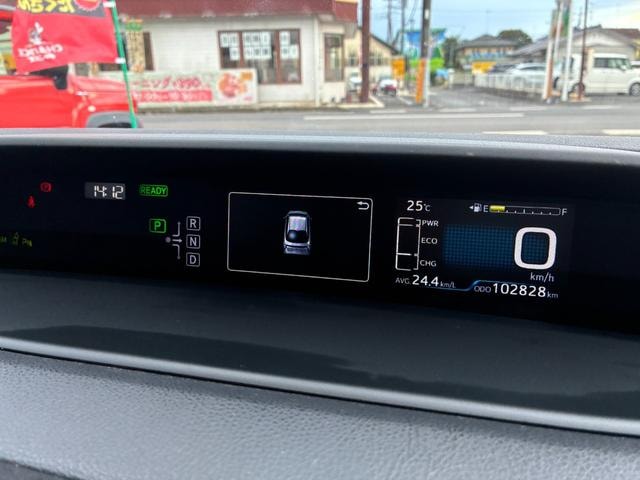 Toyota PRIUS 2016 — фото автомобиля 1