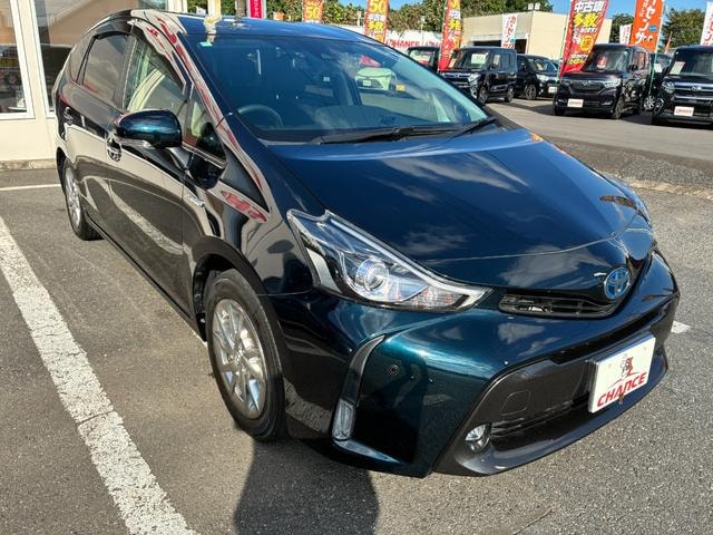 Toyota PRIUS ALPHA 2018 — фото автомобиля 1