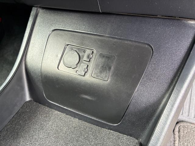 Toyota PRIUS 2014 — фото автомобиля 1