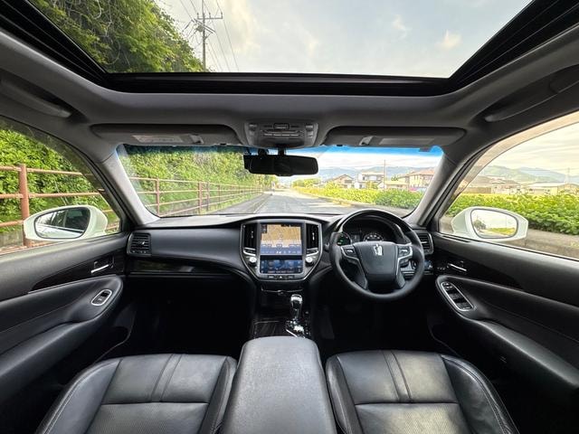 Toyota CROWN HYBRID 2015 — фото автомобиля 1
