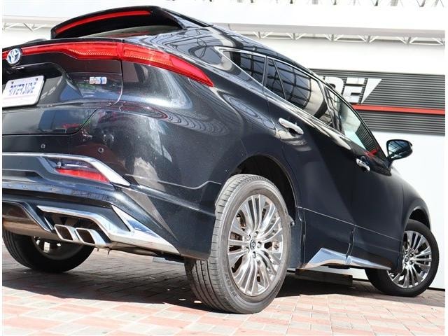 Toyota HARRIER HYBRID 2023 — фото автомобиля 1