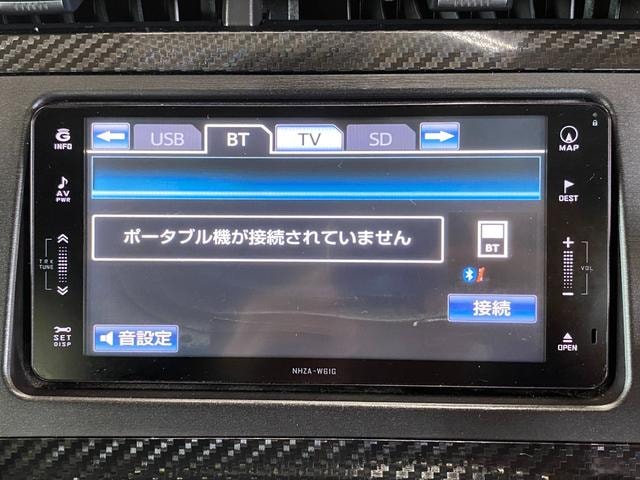 Toyota PRIUS 2012 — фото автомобиля 1