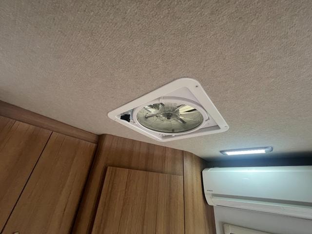 Миниатюра 19