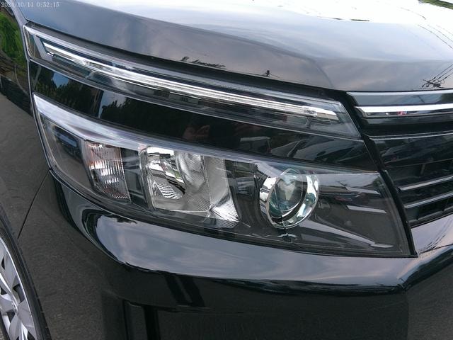 Toyota VOXY 2017 — фото автомобиля 1